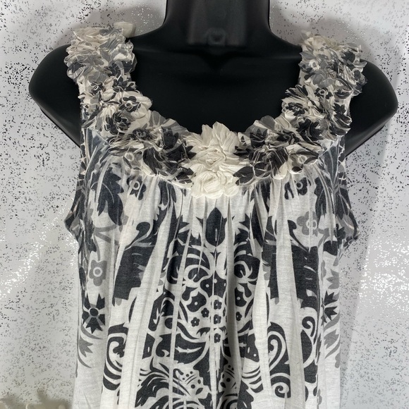 Espresso Women's Small Boho Floral Accent Sleeveless Tunic Top Black, Gray White - Picture 11 of 16